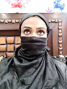 Snapshot of Yours-Bebo chatting on 01-16-25, 06:37 Yours-Bebo online show from 01-16-25, 06:37