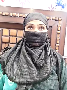 Snapshot of Yours-Bebo chatting on 01-18-25, 05:04 Yours-Bebo online show from 01-18-25, 05:04