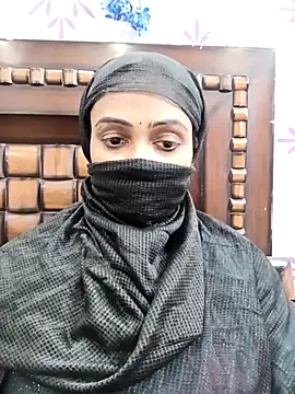 Snapshot of Yours-Bebo chatting on 01-20-25, 08:07 Yours-Bebo online show from 01-20-25, 08:07