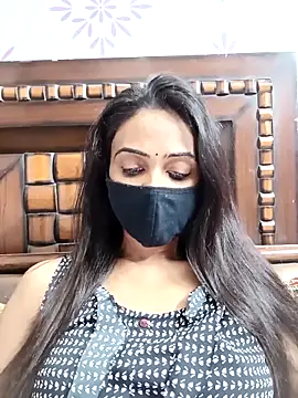 Snapshot of Yours-Bebo chatting on 05-08-26, 09:14 Yours-Bebo online show from 05-08-26, 09:14