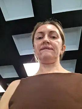 Miss    Mia  online show from 02-24-26, 09:18