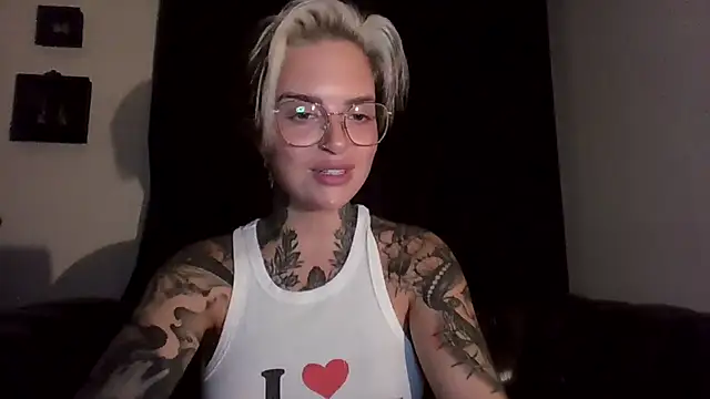 Snapshot of Rubyrichhxo chatting on 10-18-25, 07:14 Rubyrichhxo online show from 10-18-25, 07:14