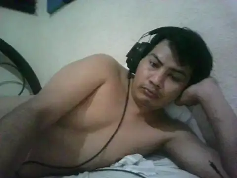 Snapshot of Shivaricioso chatting on 03-08-26, 03:05 Shivaricioso online show from 03-08-26, 03:05