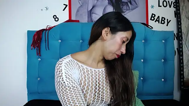 sweet skylove  online show from 12-22-25, 04:48