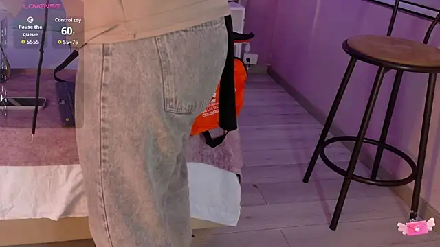 GiselOrtiz online show from 10-14-25, 10:38