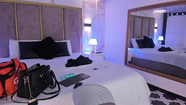 GiselOrtiz online show from 10-21-25, 10:38