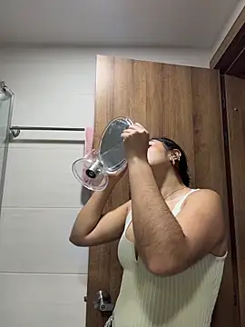 GiselOrtiz online show from 11-29-25, 10:51