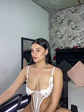 Maylin Garcia online show from 02-19-25, 06:21
