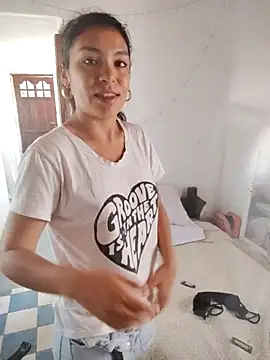 Snapshot of POLARYZ chatting on 02-06-25, 04:25 POLARYZ online show from 02-06-25, 04:25