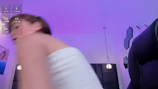 CorinneRusso online show from 02-05-25, 10:08