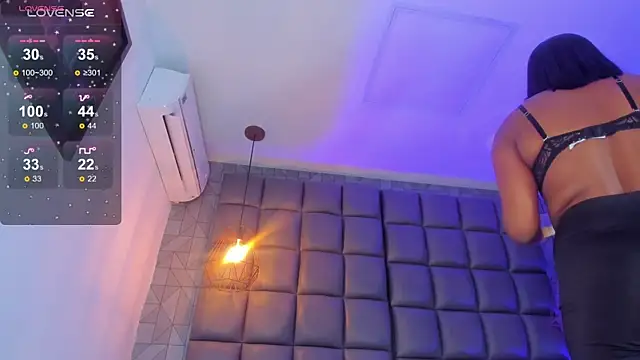 megan woll online show from 02-03-25, 08:13