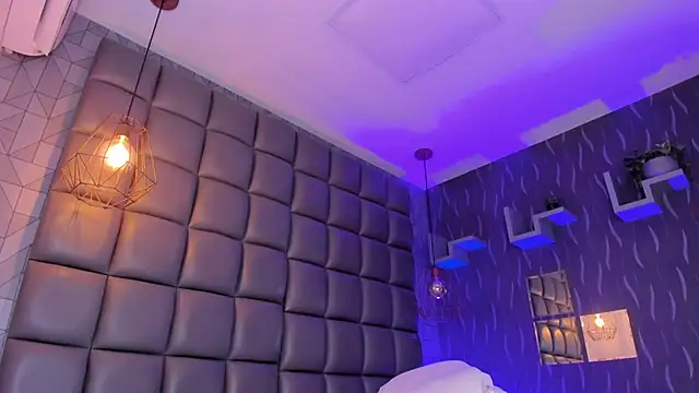 megan woll online show from 02-20-26, 08:09