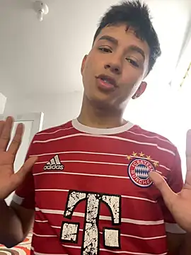 Leonarrrd 01 online show from 12-28-24, 04:52