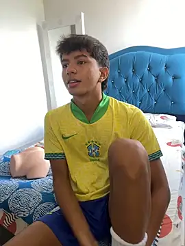 Leonarrrd 01 online show from 10-23-25, 07:56