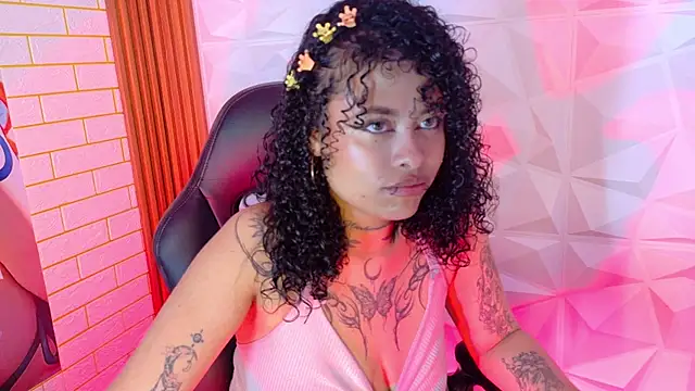 Snapshot of miahernadez303av chatting on 07-02-26, 03:56 miahernadez303av online show from 07-02-26, 03:56