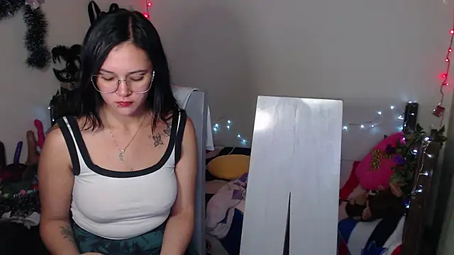 Antonella Cruz02 online show from 12-19-24, 04:45