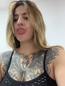 ValerieHilton online show from 12-31-24, 12:43