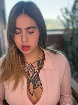 ValerieHilton online show from 01-22-25, 10:15