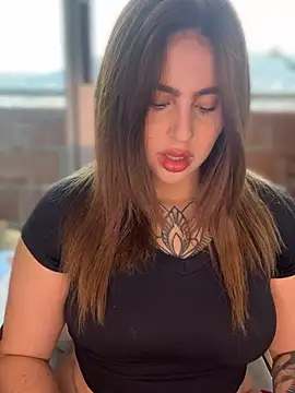 ValerieHilton online show from 01-28-25, 10:12