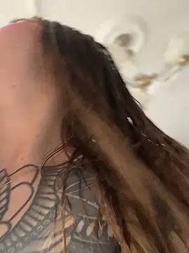 ValerieHilton online show from 02-12-25, 09:43