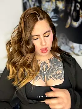 ValerieHilton online show from 10-01-25, 10:49