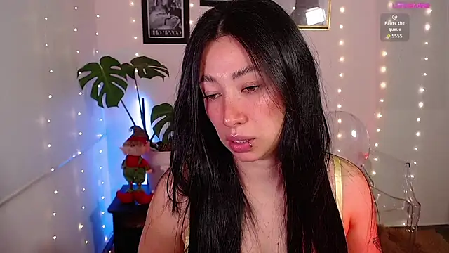 Snapshot of lilyy_evanss chatting on 12-12-24, 11:03 lilyy evanss online show from 12-12-24, 11:03