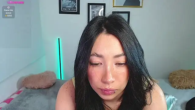 Snapshot of lilyy_evanss chatting on 03-19-25, 11:14 lilyy evanss online show from 03-19-25, 11:14