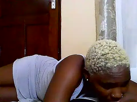 Snapshot of SexyKimberly23 chatting on 02-14-26, 07:43 SexyKimberly23 online show from 02-14-26, 07:43