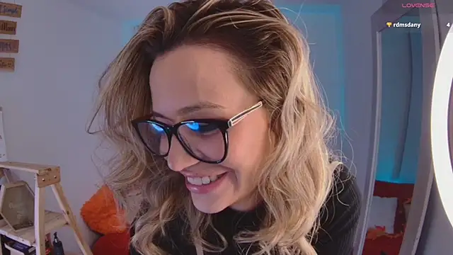 Snapshot of Lucy_Princes chatting on 01-01-25, 01:26 Lucy Princes online show from 01-01-25, 01:26