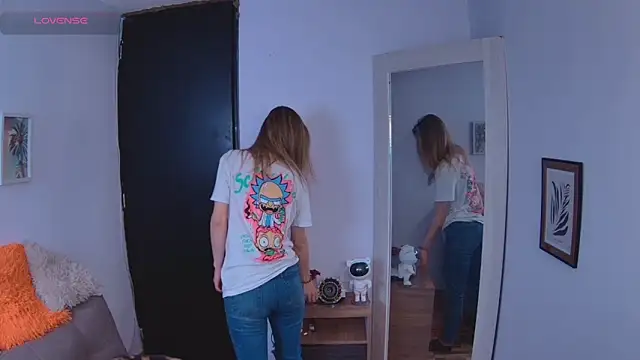 Snapshot of Lucy_Princes chatting on 03-20-25, 05:02 Lucy Princes online show from 03-20-25, 05:02