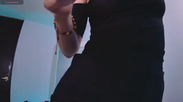 Snapshot of Lucy_Princes chatting on 03-22-25, 04:24 Lucy Princes online show from 03-22-25, 04:24