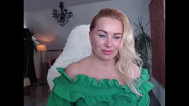 eyesangel22 online show from 12-30-24, 12:42