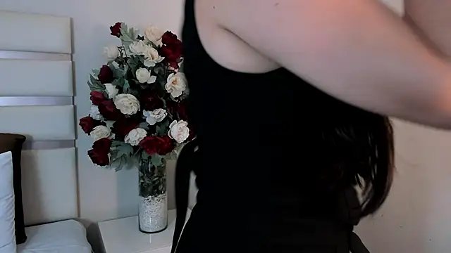 Snapshot of CamilaSofiia chatting on 02-22-25, 02:06 CamilaSofiia online show from 02-22-25, 02:06