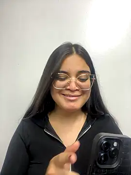 Snapshot of CamilaSofiia chatting on 10-22-25, 07:57 CamilaSofiia online show from 10-22-25, 07:57