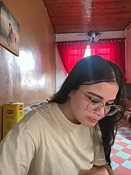 CamilaSofiia online show from 03-11-26, 09:32