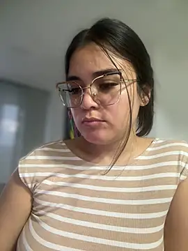 CamilaSofiia online show from 06-04-26, 10:49