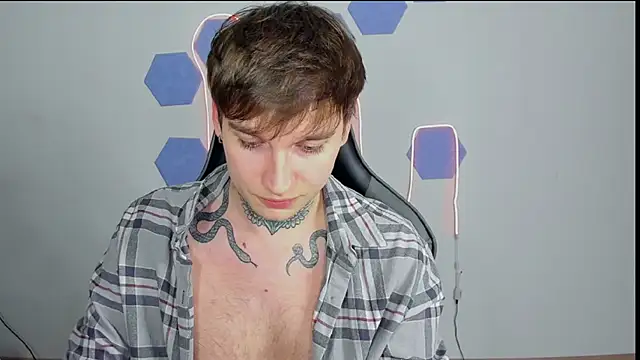 Snapshot of Chris_Tyson chatting on 12-04-24, 05:22 Chris Tyson online show from 12-04-24, 05:22