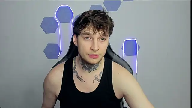 Snapshot of Chris_Tyson chatting on 12-18-24, 12:43 Chris Tyson online show from 12-18-24, 12:43