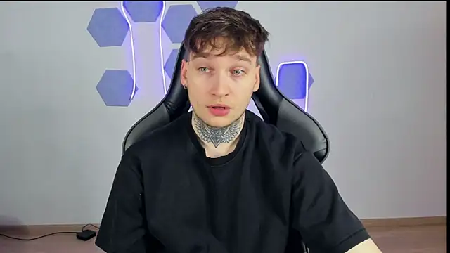 Snapshot of Chris_Tyson chatting on 12-23-24, 01:51 Chris Tyson online show from 12-23-24, 01:51