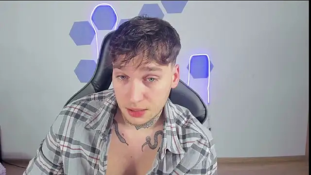 Snapshot of Chris_Tyson chatting on 12-25-24, 02:25 Chris Tyson online show from 12-25-24, 02:25