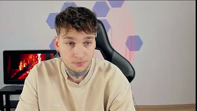 Snapshot of Chris_Tyson chatting on 12-29-24, 08:55 Chris Tyson online show from 12-29-24, 08:55