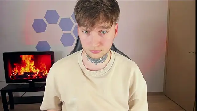 Snapshot of Chris_Tyson chatting on 01-12-25, 07:21 Chris Tyson online show from 01-12-25, 07:21