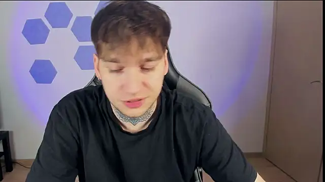 Snapshot of Chris_Tyson chatting on 01-21-25, 02:22 Chris Tyson online show from 01-21-25, 02:22