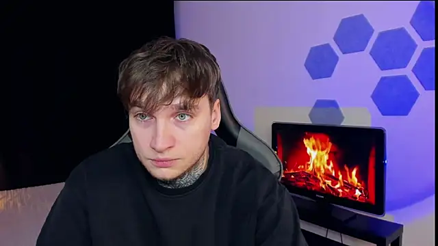 Snapshot of Chris_Tyson chatting on 02-11-25, 10:39 Chris Tyson online show from 02-11-25, 10:39