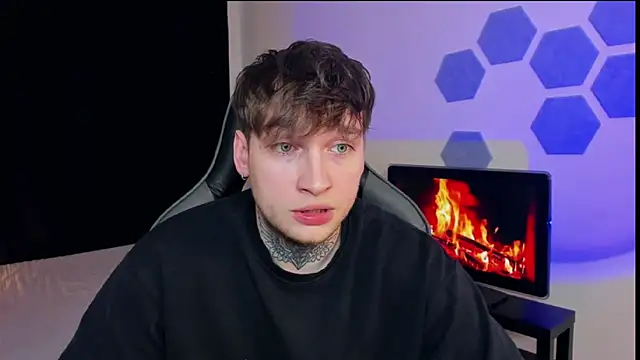 Snapshot of Chris_Tyson chatting on 02-12-25, 02:14 Chris Tyson online show from 02-12-25, 02:14