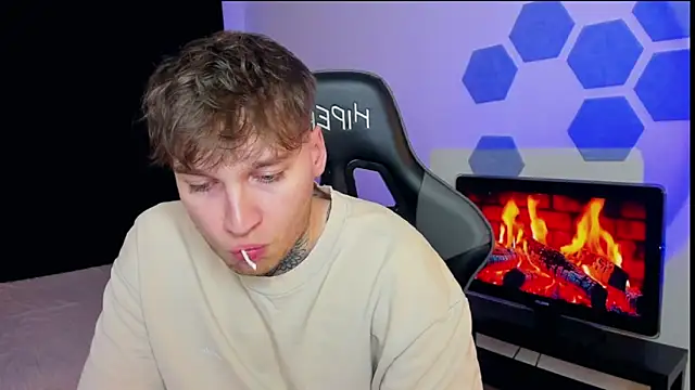 Snapshot of Chris_Tyson chatting on 02-16-25, 02:09 Chris Tyson online show from 02-16-25, 02:09