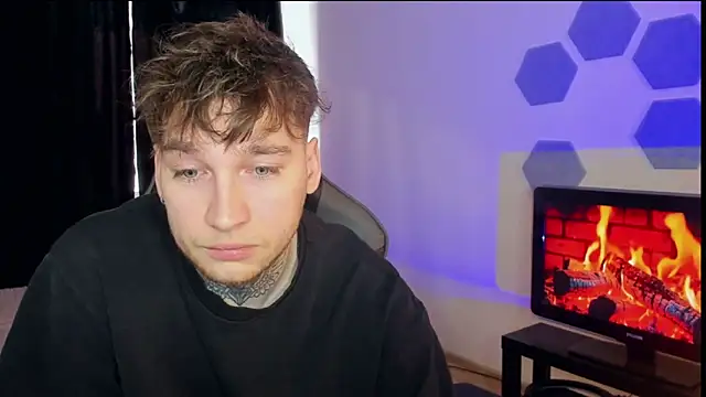 Snapshot of Chris_Tyson chatting on 02-20-25, 08:50 Chris Tyson online show from 02-20-25, 08:50