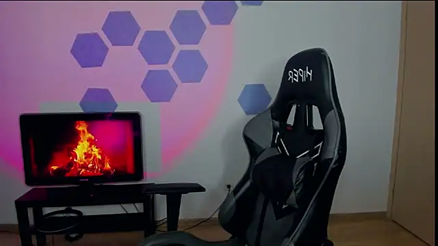 Snapshot of Chris_Tyson chatting on 02-24-25, 11:43 Chris Tyson online show from 02-24-25, 11:43