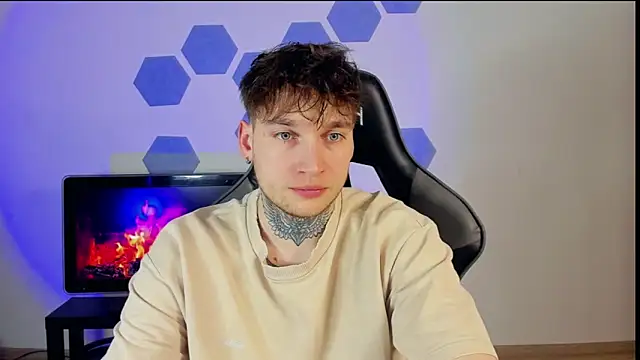 Snapshot of Chris_Tyson chatting on 03-01-25, 11:04 Chris Tyson online show from 03-01-25, 11:04