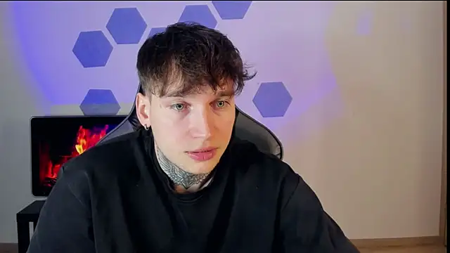 Snapshot of Chris_Tyson chatting on 03-06-25, 01:16 Chris Tyson online show from 03-06-25, 01:16